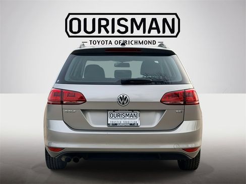 Used 2016 Volkswagen Golf S image 21