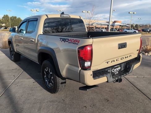 Used 2019 Toyota Tacoma TRD Off-Road image 5