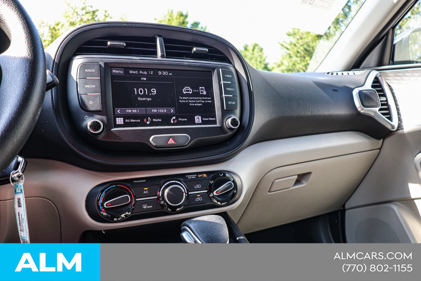 Used 2025 Kia Soul LX w/ LX Technology Package FWD image 30