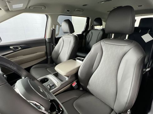 New 2026 Kia Carnival image 14