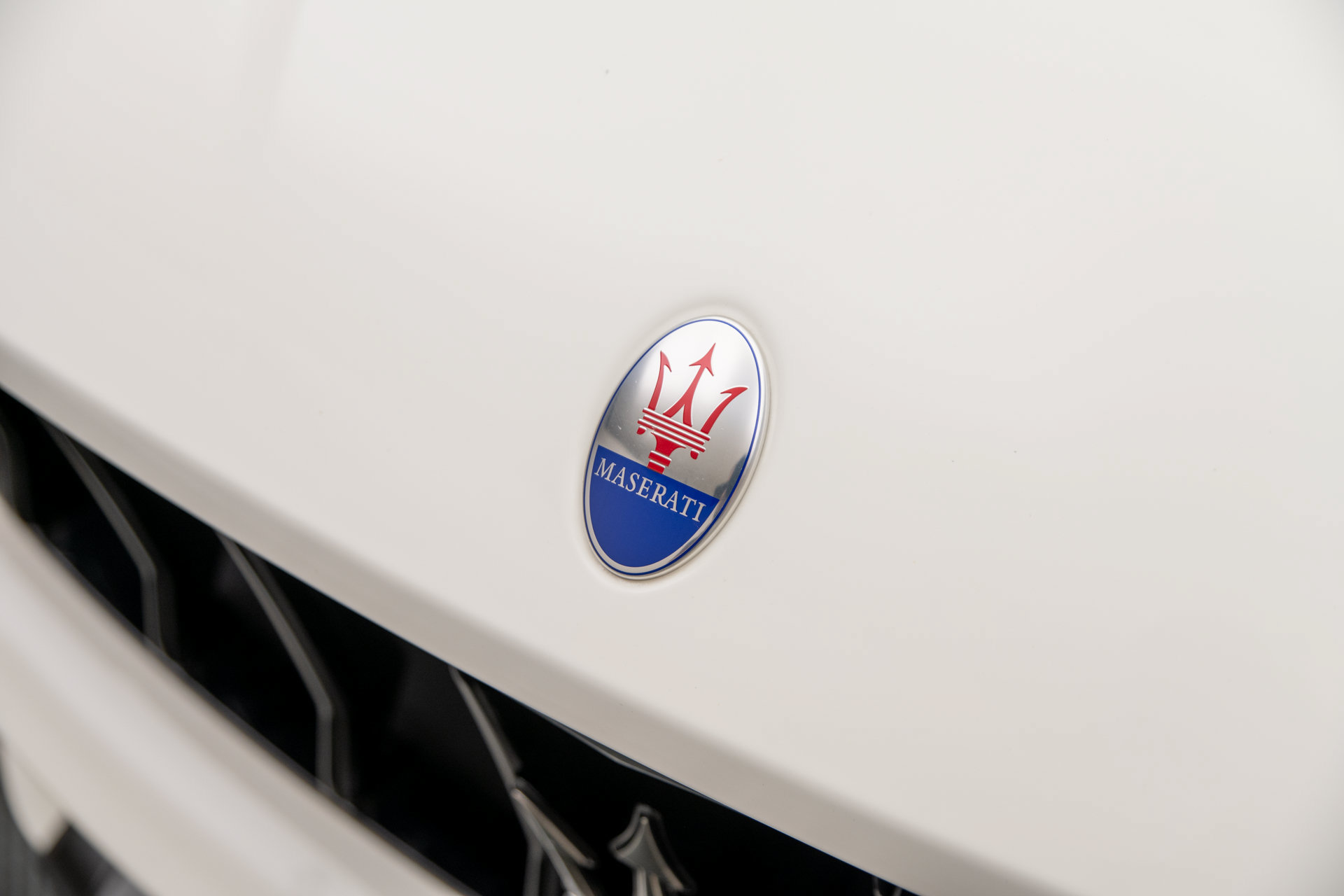 Used 2020 Maserati Levante S AWD/4WD image 35