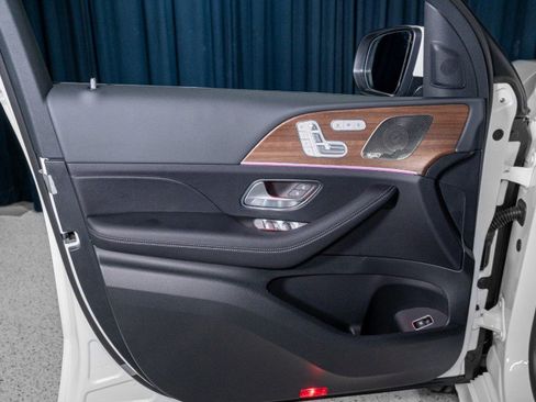 New 2026 Mercedes-Benz GLS 450 4MATIC image 13