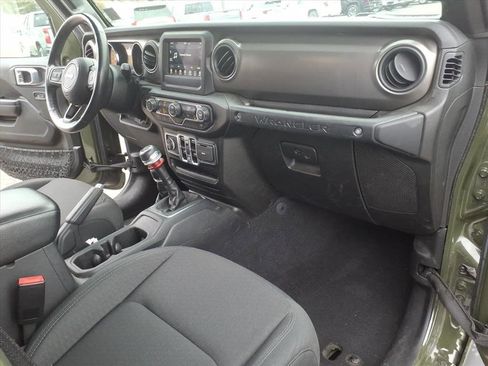 Used 2021 Jeep Wrangler Unlimited Sport image 15