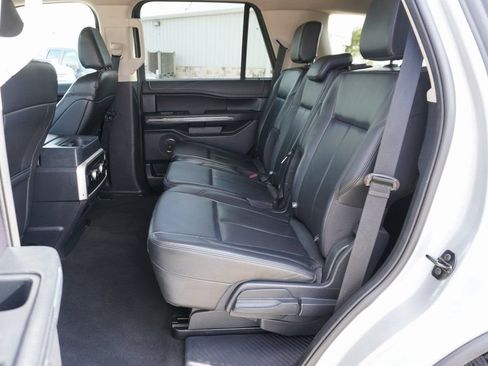 Used 2024 Ford Expedition XLT image 21
