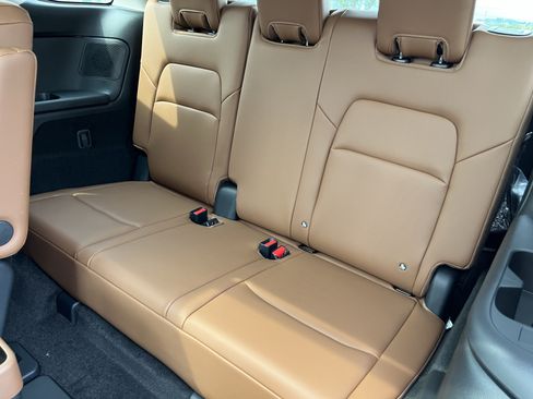 New 2026 Nissan Pathfinder Platinum AWD/4WD image 20