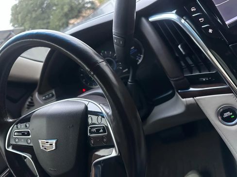 Used 2016 Cadillac Escalade Luxury image 44