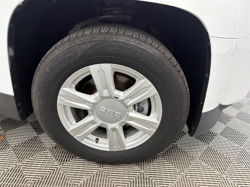 Used 2015 GMC Terrain SLT w/ Open Road Package image 13