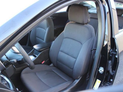 Used 2021 Chevrolet Malibu LT FWD image 12