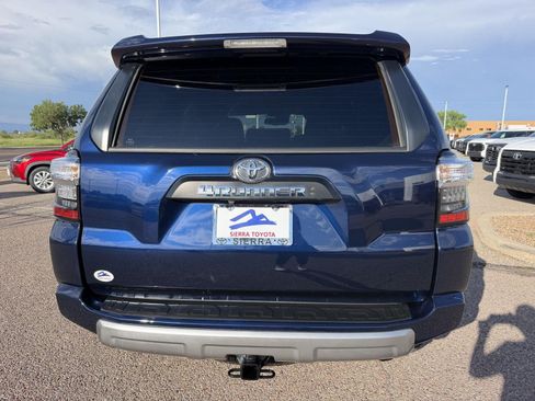 Used 2022 Toyota 4Runner TRD Off-Road Premium AWD/4WD image 5