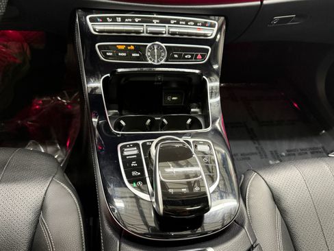 Used 2017 Mercedes-Benz E 300 4MATIC image 33
