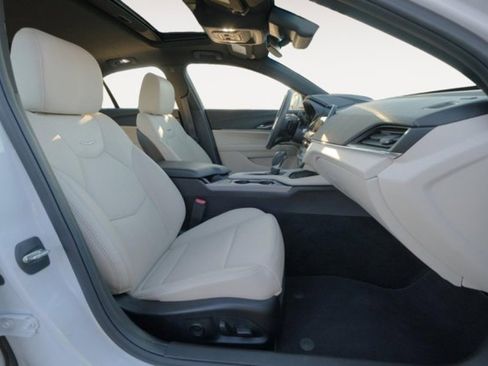 Used 2021 Cadillac CT4 Premium Luxury image 15