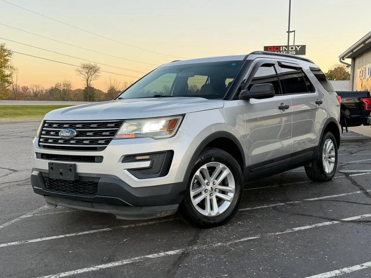Used 2016 Ford Explorer 4WD image 1