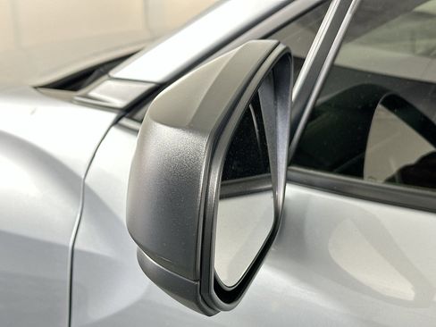 Certified 2024 Toyota Corolla Cross L image 10