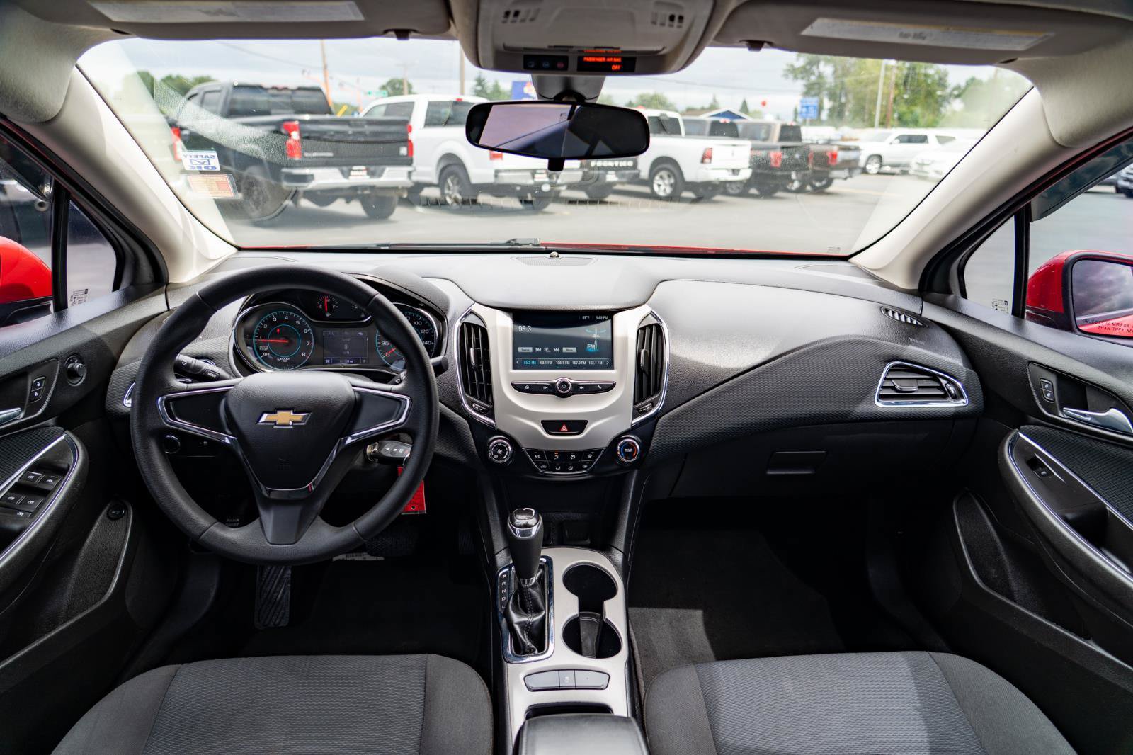 Used 2018 Chevrolet Cruze LS FWD image 18