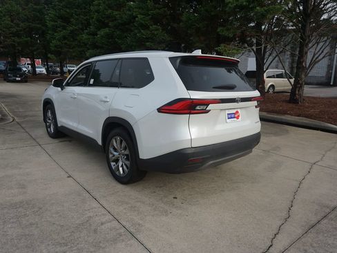 Used 2024 Toyota Grand Highlander FWD image 23