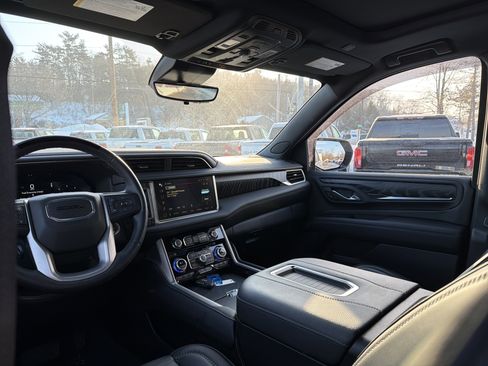 Certified 2024 GMC Yukon XL Denali w/ Denali Reserve Package image 15