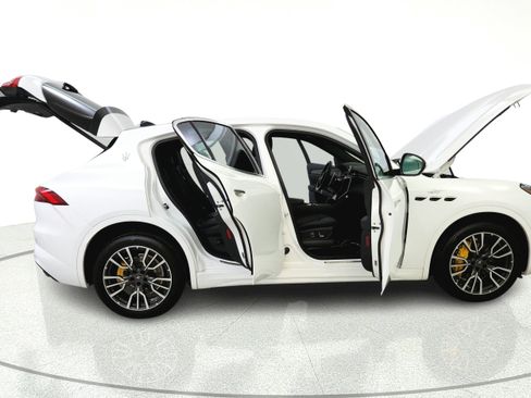 Used 2023 Maserati Grecale GT AWD/4WD image 15