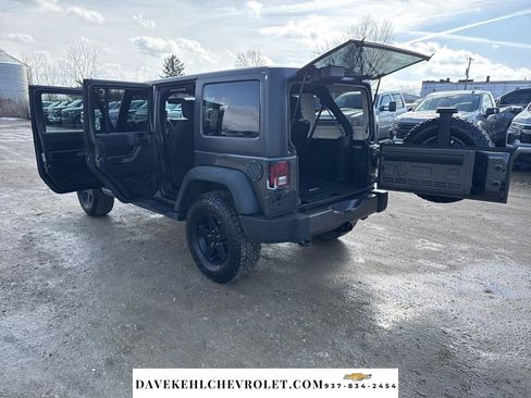 Used 2017 Jeep Wrangler Unlimited Sport image 29
