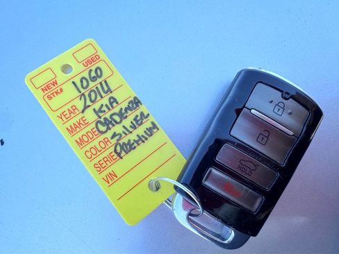 Used 2014 Kia Cadenza Premium image 34