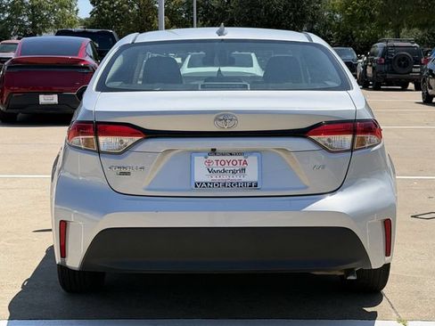 Used 2023 Toyota Corolla LE FWD image 5
