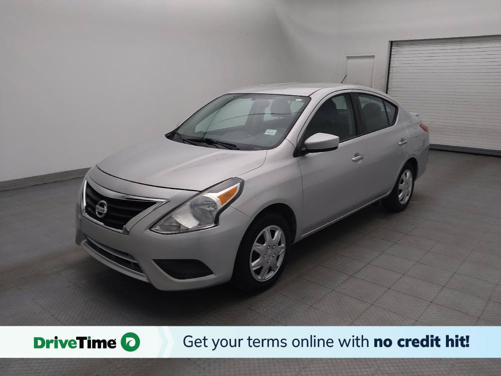 Used 2018 Nissan Versa SV FWD image 1