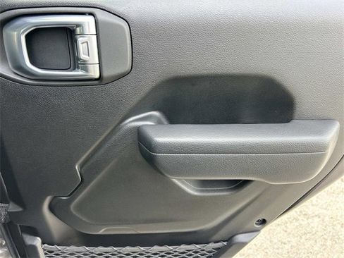 Used 2023 Jeep Wrangler Rubicon w/ Xtreme 35 Tire Package image 25