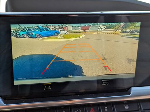 Used 2023 Chevrolet Silverado 1500 LT image 24