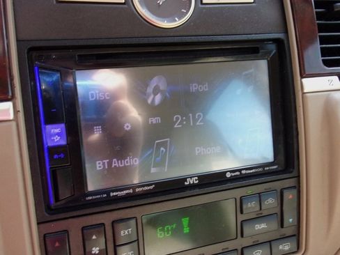 Used 2006 Lincoln Town Car Executive L image 15