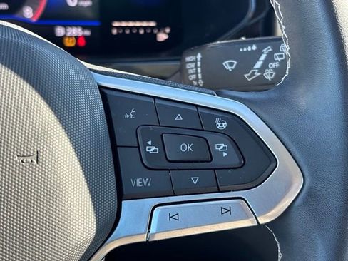 Used 2022 Volkswagen Taos S image 18