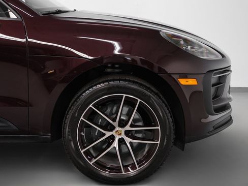 New 2026 Porsche Macan image 14