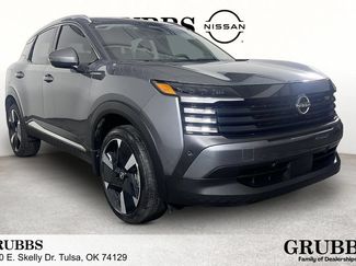 Used 2025 Nissan Kicks SR FWD video 1