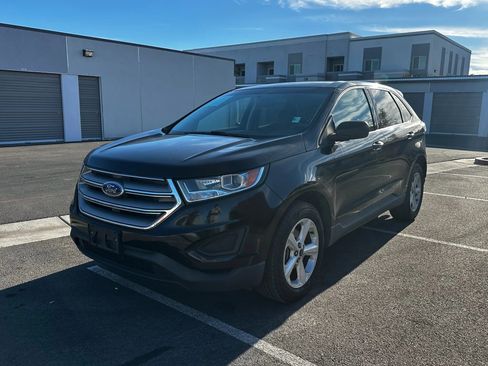 Used 2018 Ford Edge SE image 3