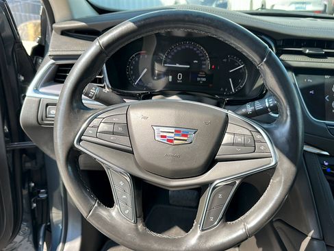 Used 2019 Cadillac XT5 Premium Luxury w/ Driver Assist Package AWD/4WD image 16