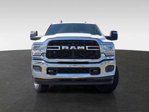 Used 2024 RAM 2500 Tradesman w/ Chrome Appearance Group AWD/4WD image 2
