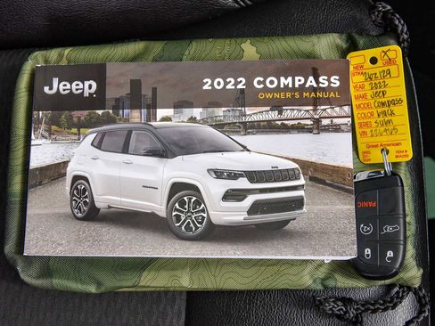 Certified 2021 Jeep Compass Latitude w/ Sun and Sound Group AWD/4WD image 22