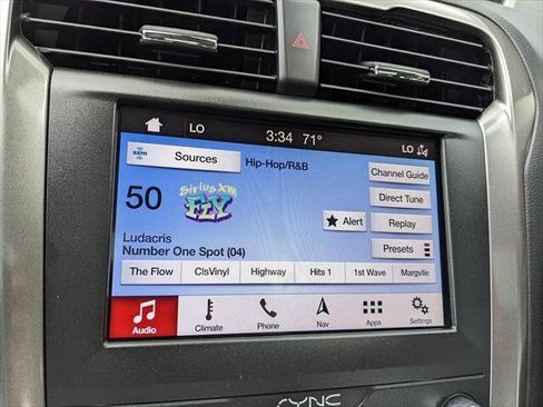 Used 2019 Ford Fusion SE FWD image 20