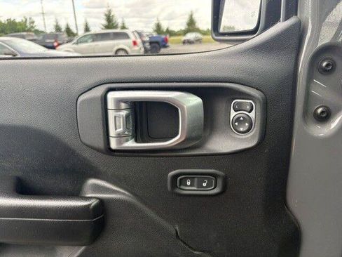 Used 2020 Jeep Wrangler Sport AWD/4WD image 9