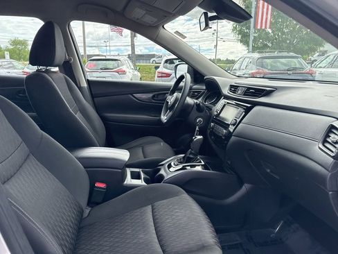 Used 2019 Nissan Rogue S AWD/4WD image 15