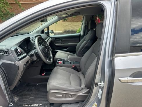 Used 2021 Honda Odyssey EX image 4