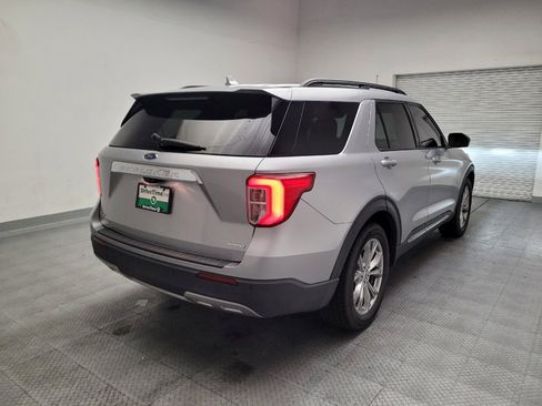 Used 2020 Ford Explorer XLT w/ Equipment Group 202A RWD image 9