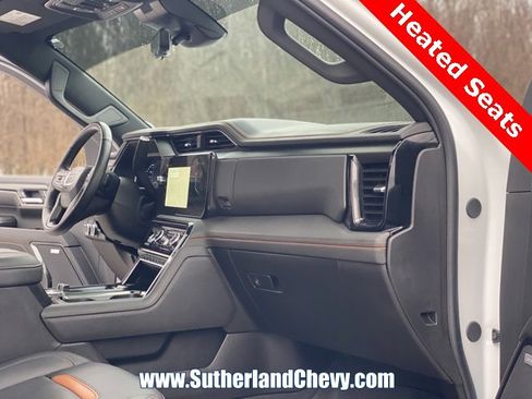 Used 2024 GMC Sierra 2500 AT4 w/ Technology Package image 27