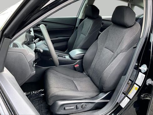 Used 2023 Honda Accord EX image 8