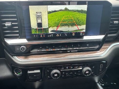 Used 2026 Chevrolet Silverado 1500 LT AWD/4WD image 9