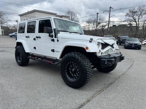 Used 2018 Jeep Wrangler Unlimited Sport image 5