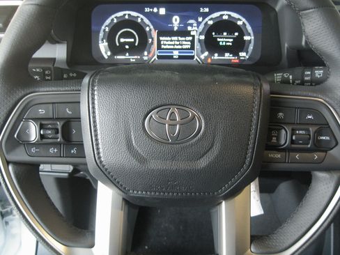 New 2025 Toyota 4Runner TRD Off-Road Premium image 11