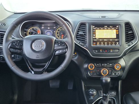 Used 2023 Jeep Cherokee Altitude Lux AWD/4WD image 6