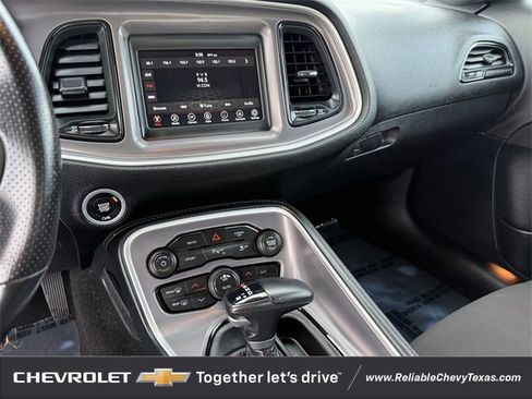 Used 2022 Dodge Challenger GT image 18
