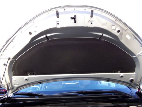 Used 2024 Toyota Sienna LE image 71