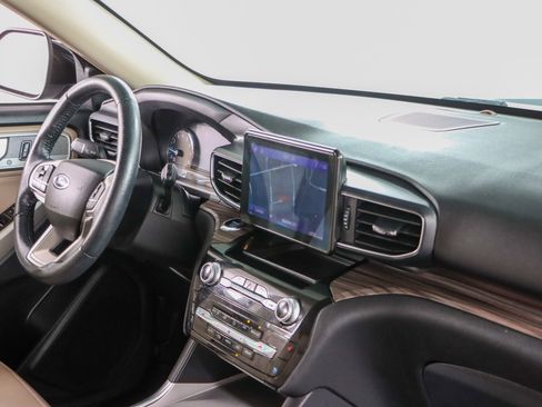 Used 2022 Ford Explorer Limited image 26