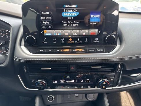 Used 2023 Nissan Rogue SL w/ SL Premium Package image 28